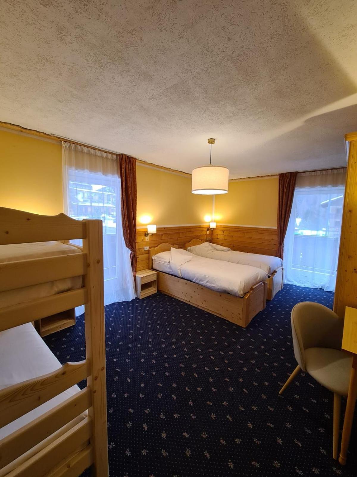 Hotel Rododendro Val Di Fassa カンピテッロ・ディ・ファッサ エクステリア 写真
